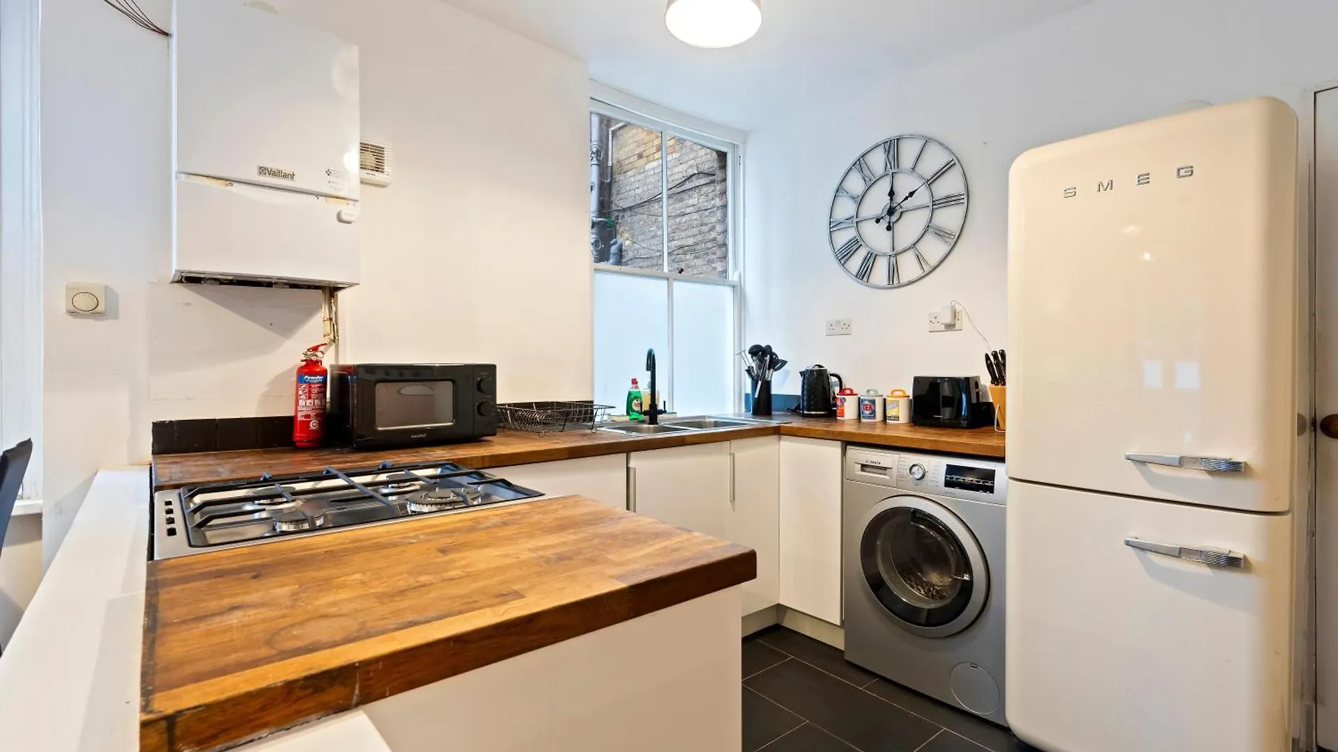 Peckham Cozy 2-Bed Gem In London Apartment